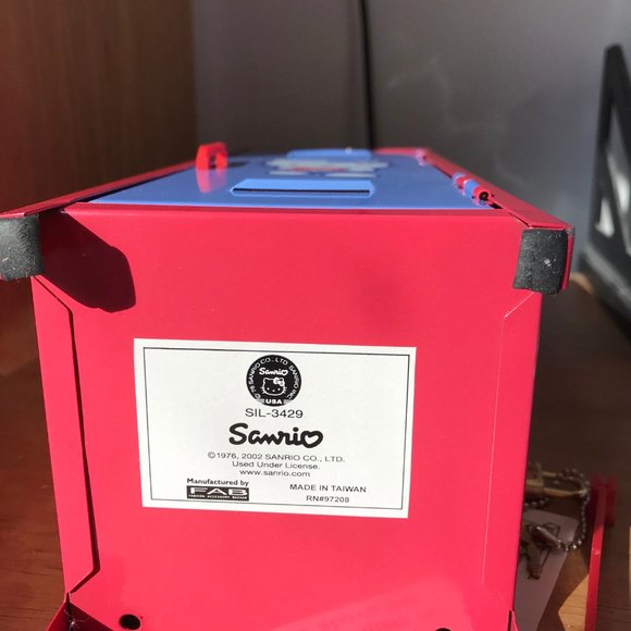 Hello Kitty Sanrio 2002 Mini Metal Locker Storage - Picture 11 of 14